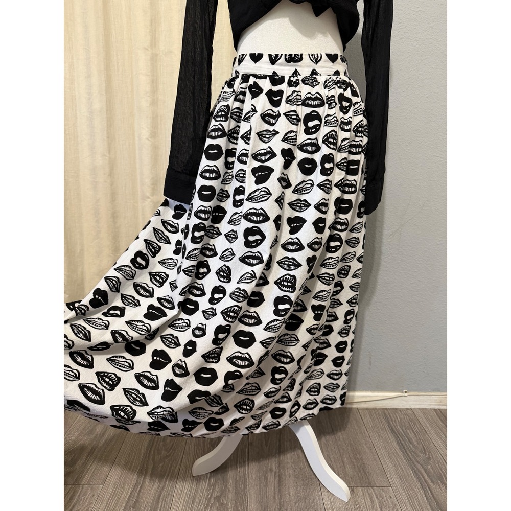 Novelty Maxi Skirt Size 2 Lips Print Black White High Waist Statement Korea Made - Picture 15 of 16